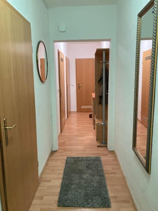Toll Apartment Am Rhein Netflix Internet 1000 Mbits, Free Parking Дуйсбург Екстериор снимка